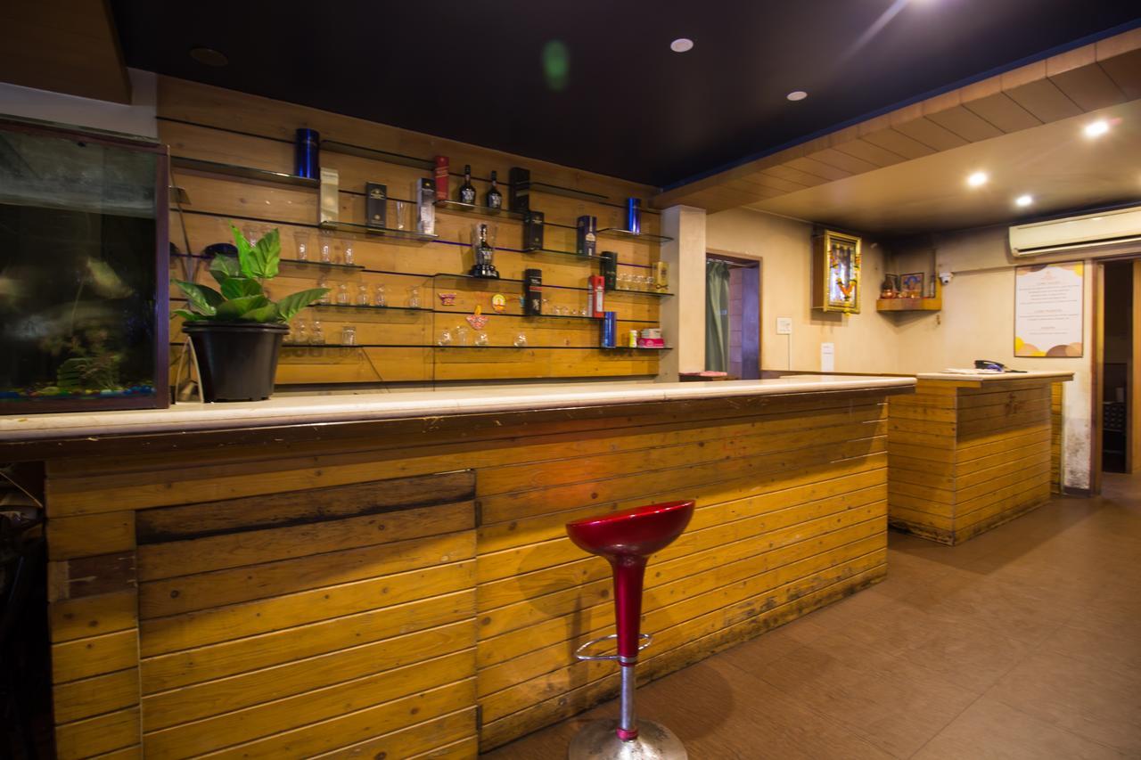 Oyo 24197 Saptaruchi Hotel Pimpri-Chinchwad Екстериор снимка