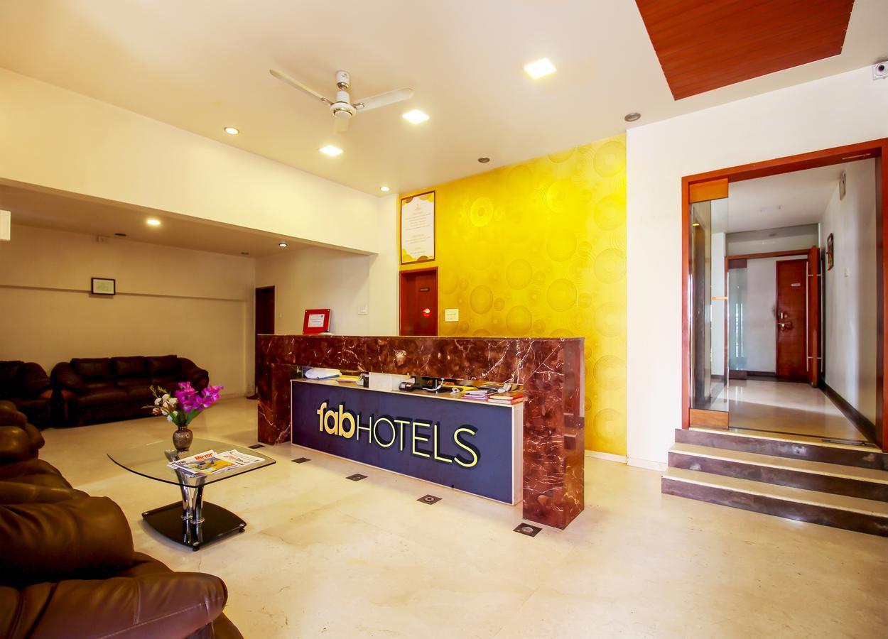 Oyo 24197 Saptaruchi Hotel Pimpri-Chinchwad Екстериор снимка
