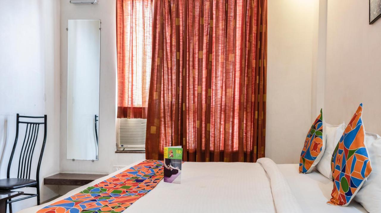 Oyo 24197 Saptaruchi Hotel Pimpri-Chinchwad Екстериор снимка