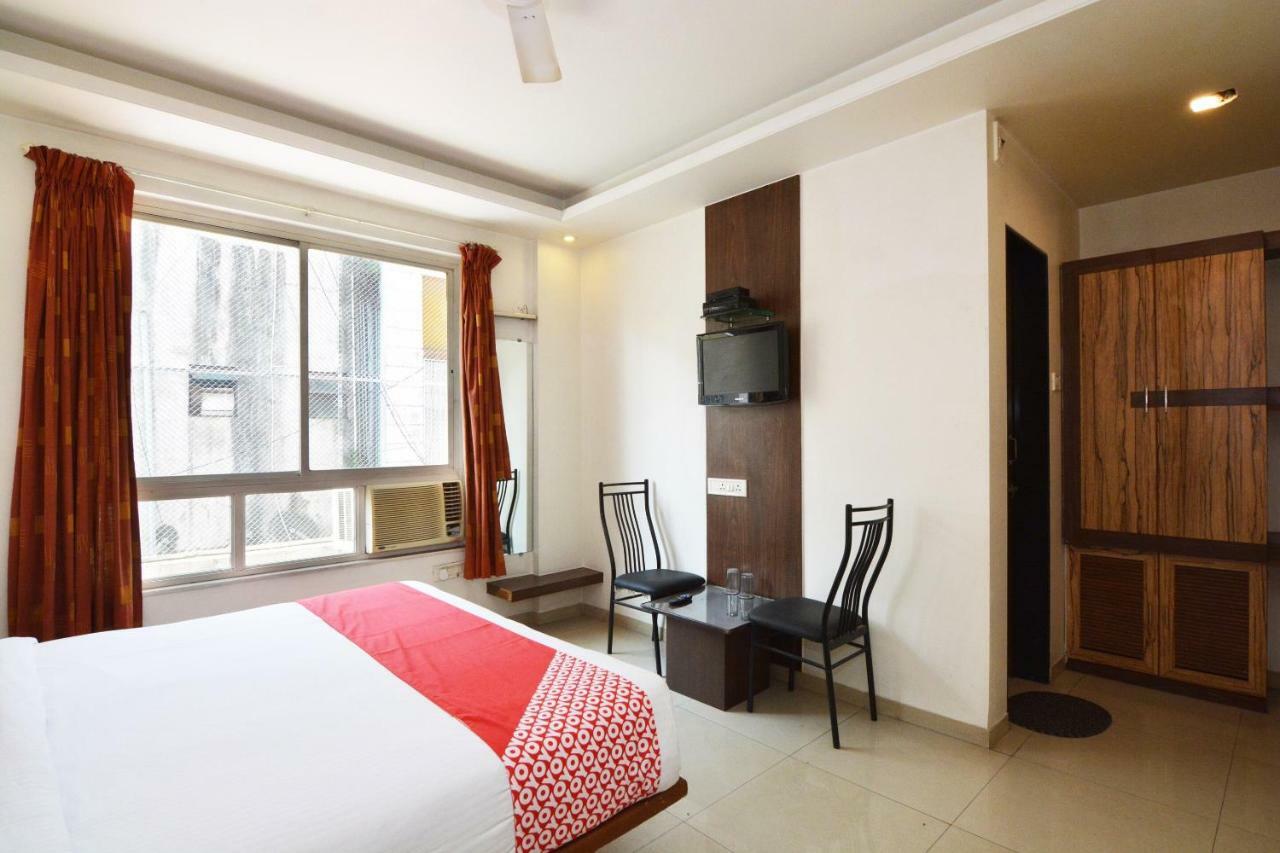 Oyo 24197 Saptaruchi Hotel Pimpri-Chinchwad Екстериор снимка